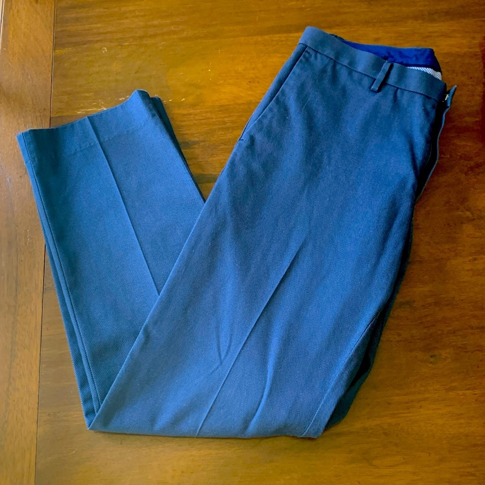 Men’s non-iron modern slim fit, NWOT.